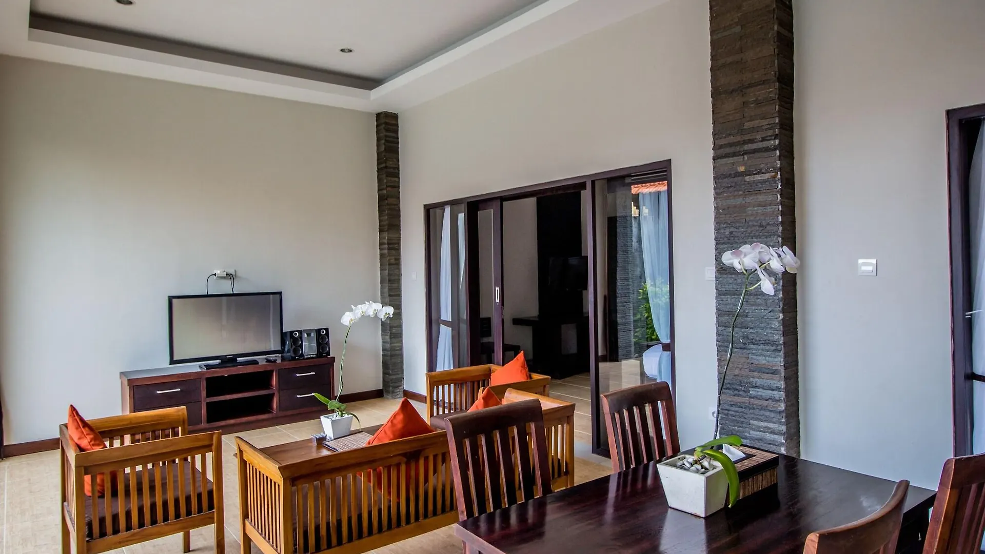 Transera Kirana Villas Seminyak